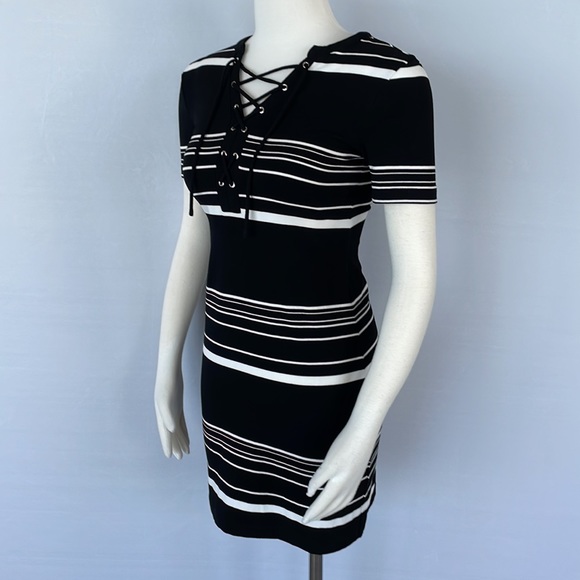 WHBM Short Sleeve Stripe Lace up Shift Dress Size XXS - Picture 9 of 14